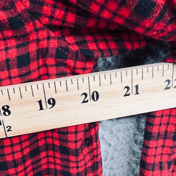 Womens Flannel Shirt L Red Black‎ Plaid Embroidered Floral Cotton Casual Cozy - Picture 7 of 9